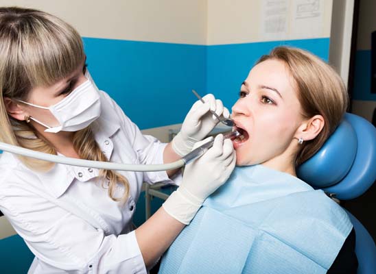 What To Expect When Consulting A Restorative Dentist
